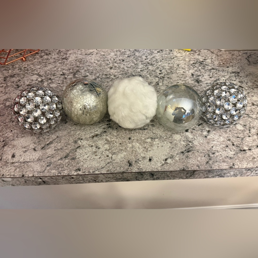 Set Of 5 Decor Filler Balls From Pier 1 Imports! So Stylish & Chic!